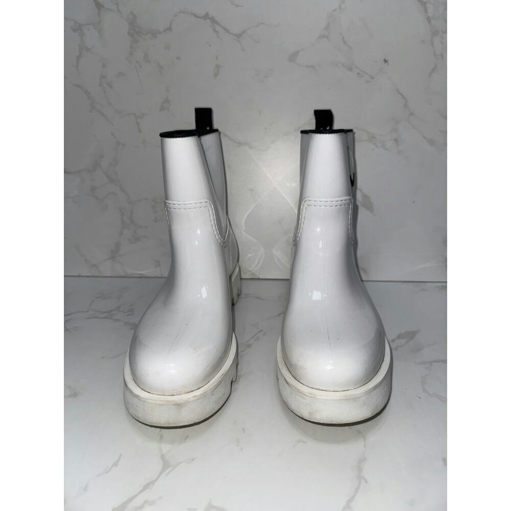 Moncler White Boots - Fair Condition